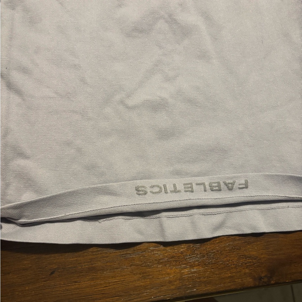 Fabletics top - Picture 3 of 3